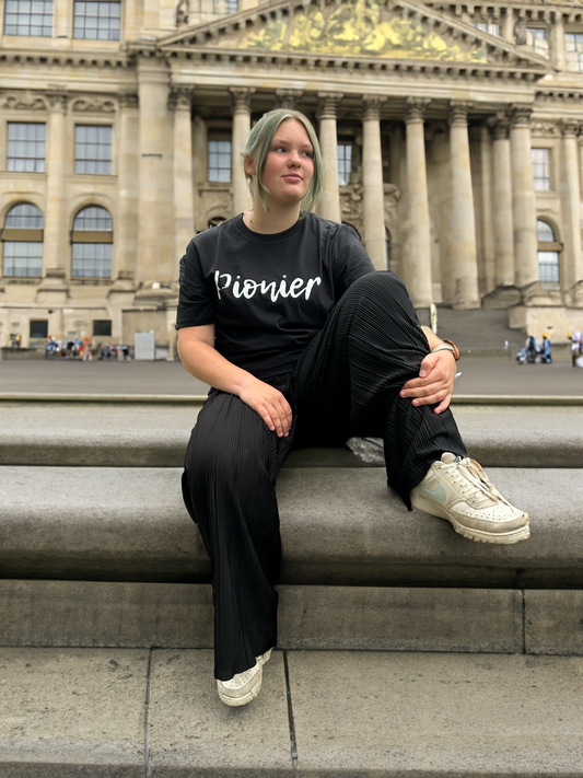 Pionier Damen Shirt – Offizielles Fabrice Richter-Reichhelm Merchandise